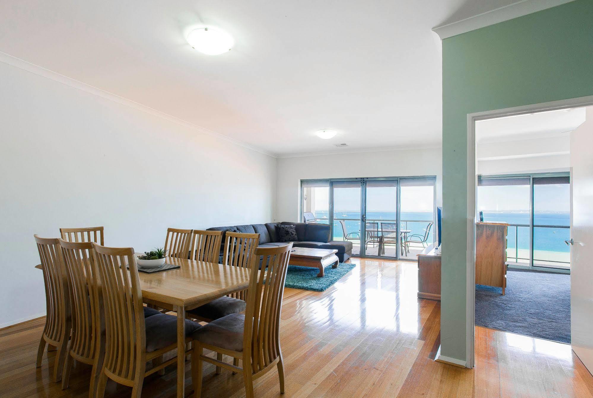 Boardwalk By Rockingham Apartments ภายนอก รูปภาพ