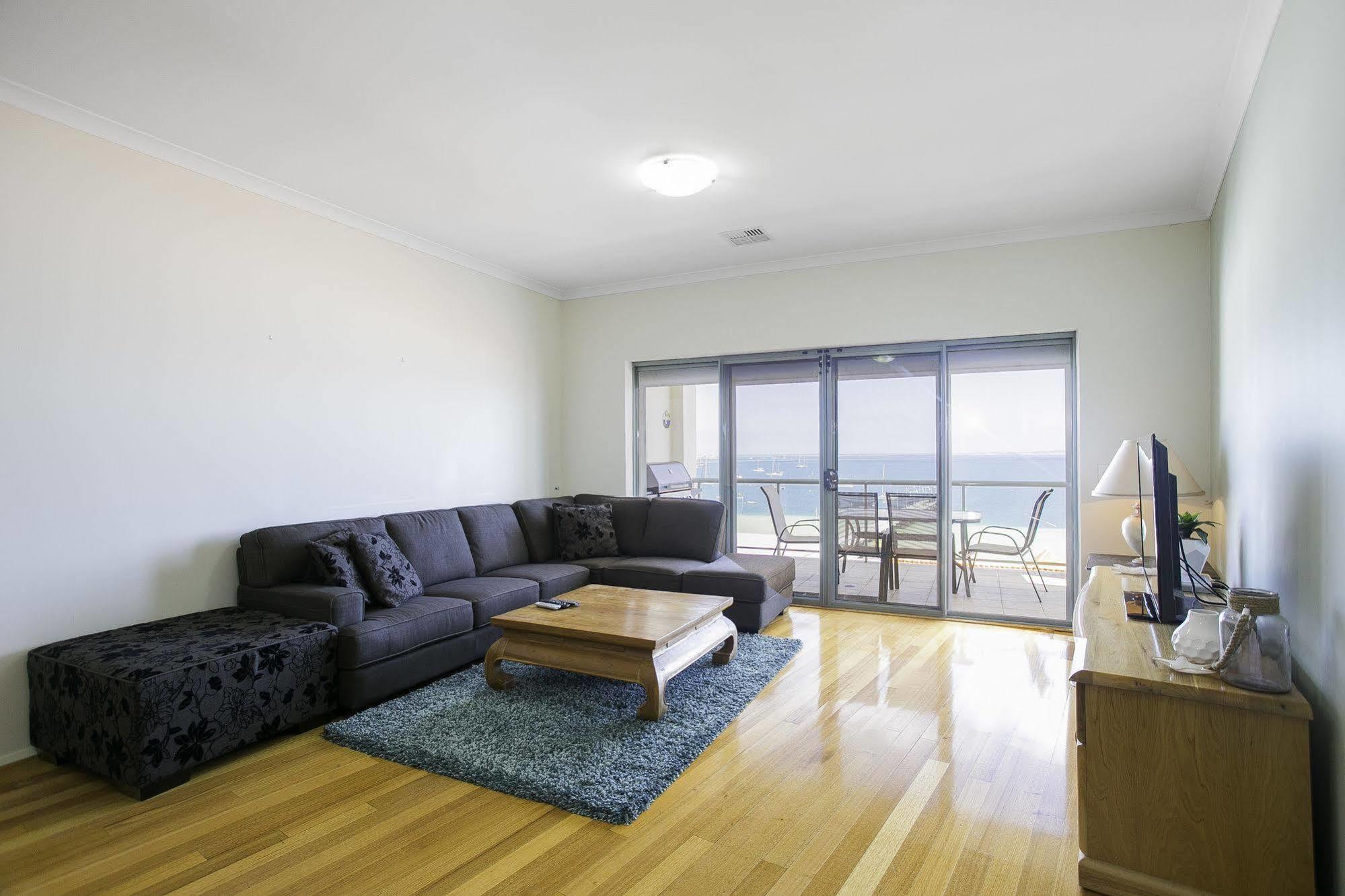 Boardwalk By Rockingham Apartments ภายนอก รูปภาพ