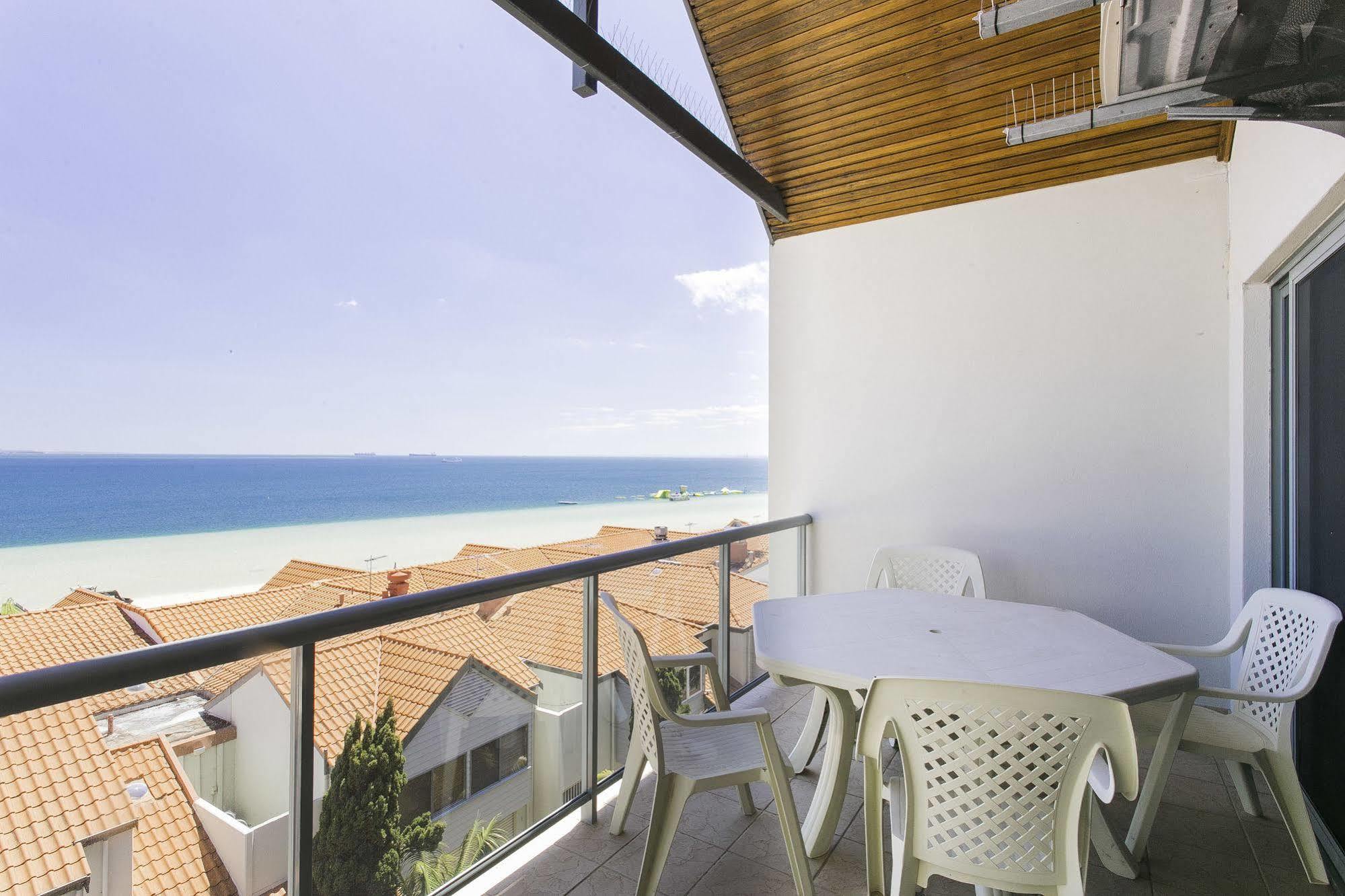 Boardwalk By Rockingham Apartments ภายนอก รูปภาพ