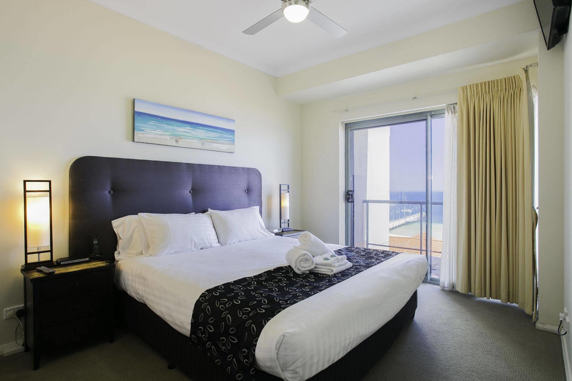 Boardwalk By Rockingham Apartments ภายนอก รูปภาพ